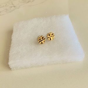 ❌SOLD❌ Tory Burch Small T Logo Stud Earrings